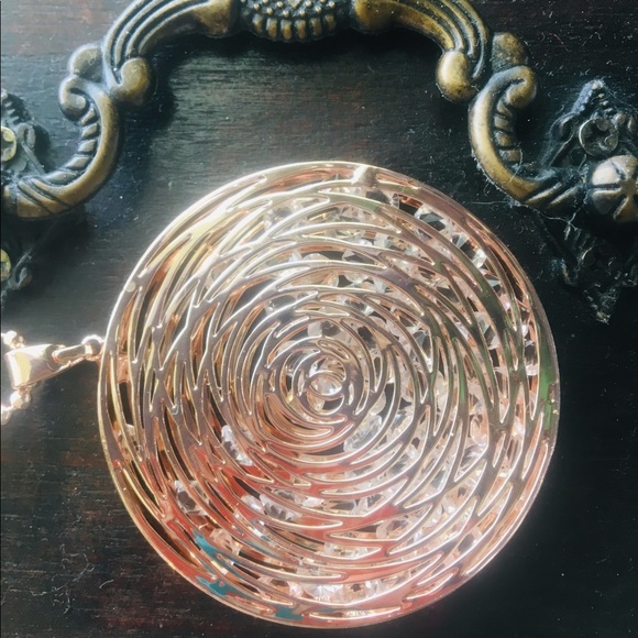 Statement necklace - rose gold swirl with crystals - Picture 2 of 9